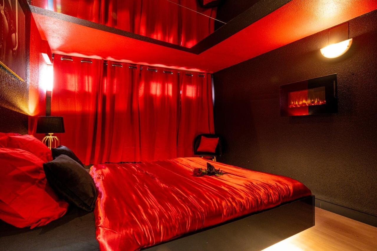 Cocon Sensuel - 50 Nuances - Les Cocons De Nath Apartment Montbeliard Bagian luar foto