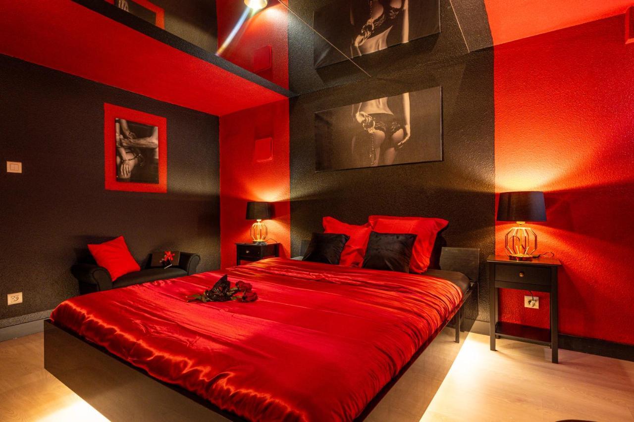 Cocon Sensuel - 50 Nuances - Les Cocons De Nath Apartment Montbeliard Bagian luar foto