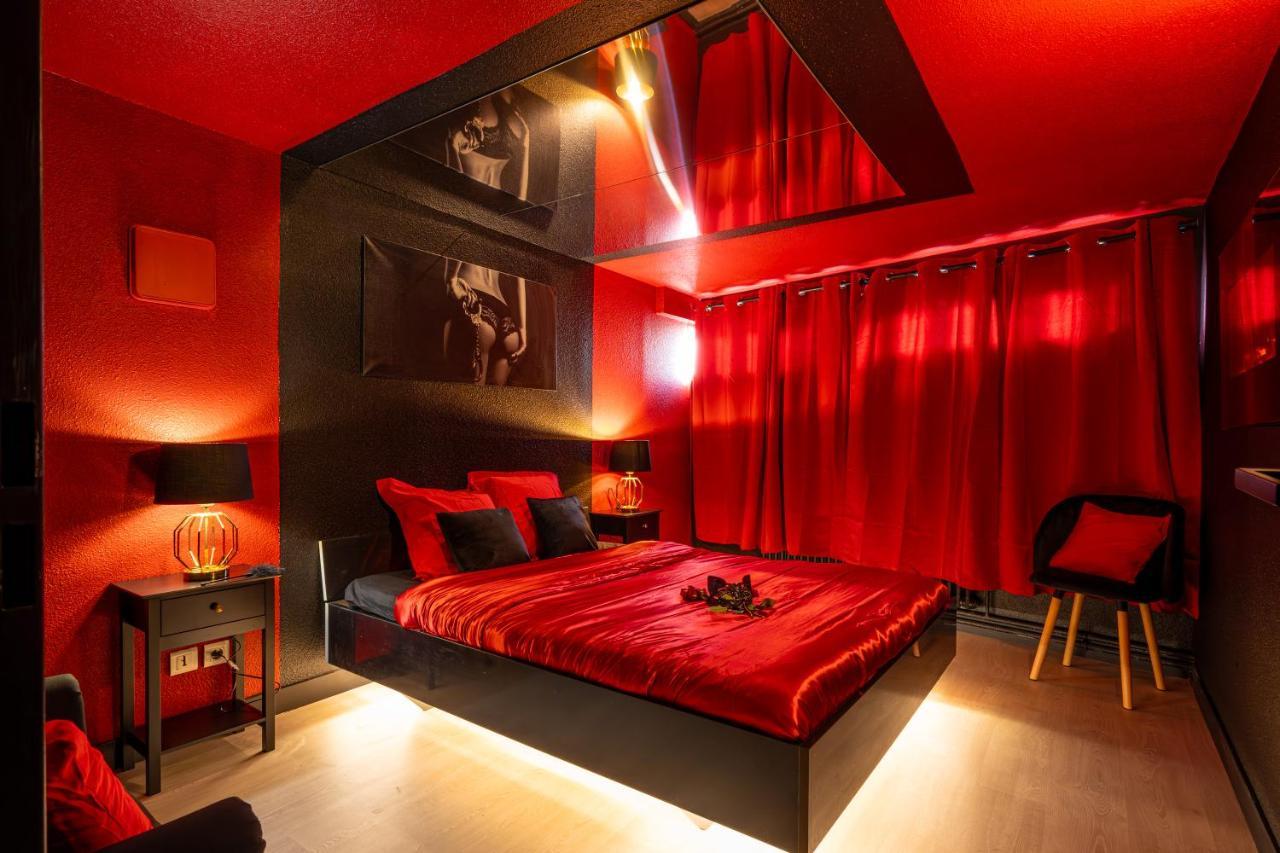 Cocon Sensuel - 50 Nuances - Les Cocons De Nath Apartment Montbeliard Bagian luar foto