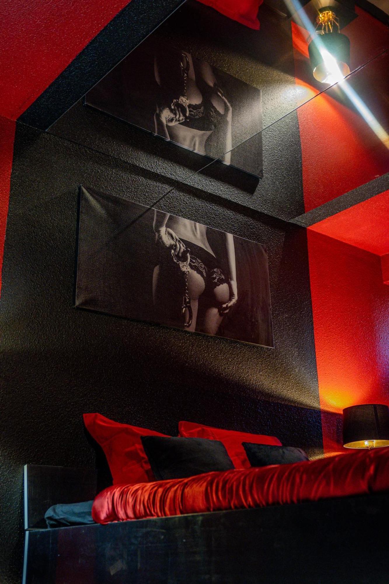 Cocon Sensuel - 50 Nuances - Les Cocons De Nath Apartment Montbeliard Bagian luar foto